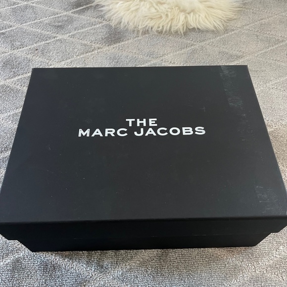 Marc Jacobs Size 7 Light Pink Leather with White Outer Sole - Picture 7 of 8